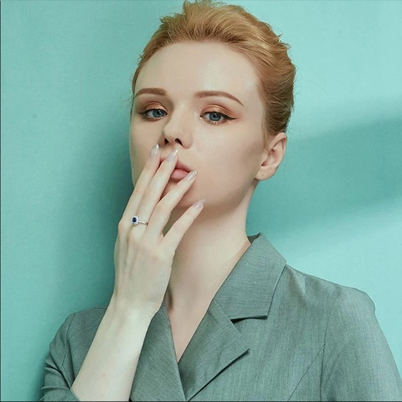 New Women’s 925 Silver Luxury Royal Blue Sapphire Ring - Picture 3 of 8